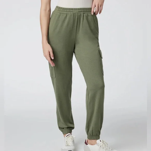 Vuori Women’s Boyfriend Cargo Joggers Dark Metal NWT - Picture 2 of 4